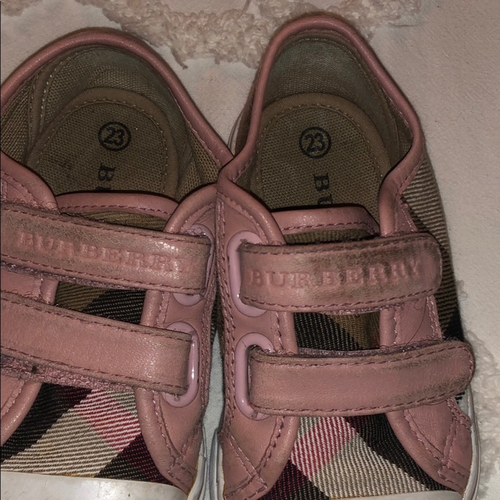 Burberry nova check pink size 23
